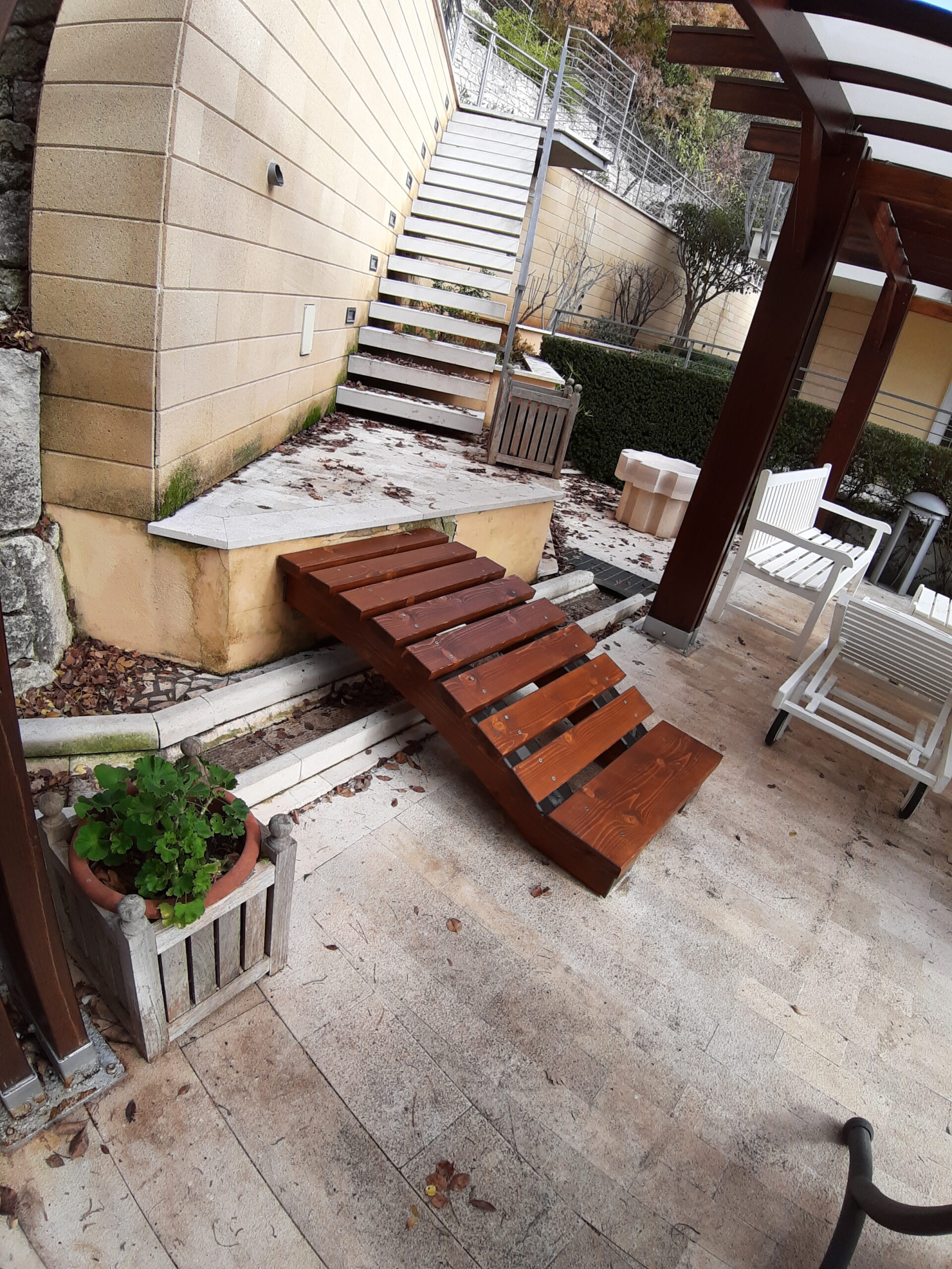 Scalinate Strutture in legno STRUTTURE IN LEGNO FRATELLI MIGLIONICO a San Giovanni Rotondo