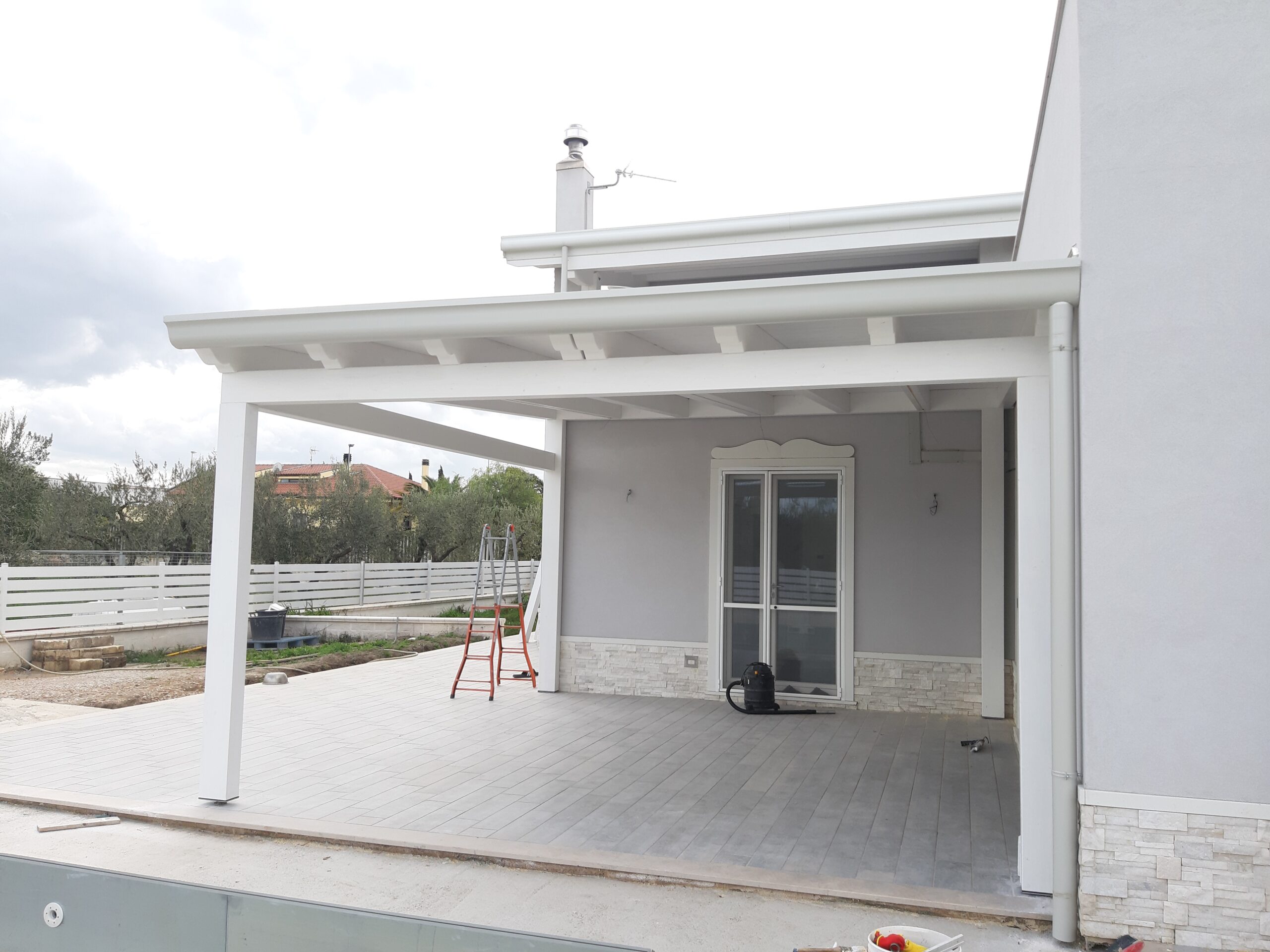 Porticati Strutture in legno STRUTTURE IN LEGNO FRATELLI MIGLIONICO a San Giovanni Rotondo