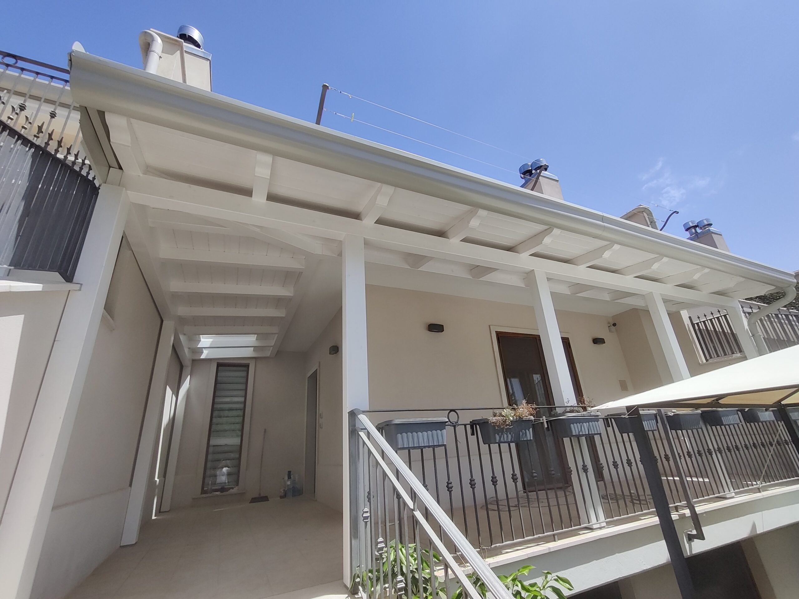 Porticati Strutture in legno STRUTTURE IN LEGNO FRATELLI MIGLIONICO a San Giovanni Rotondo